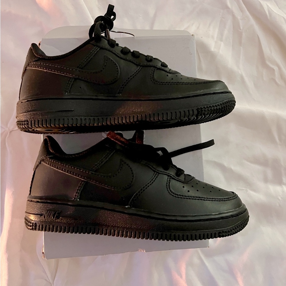 Kids Size 12C NIKE Air Force 1’s NEW, never worn! Black